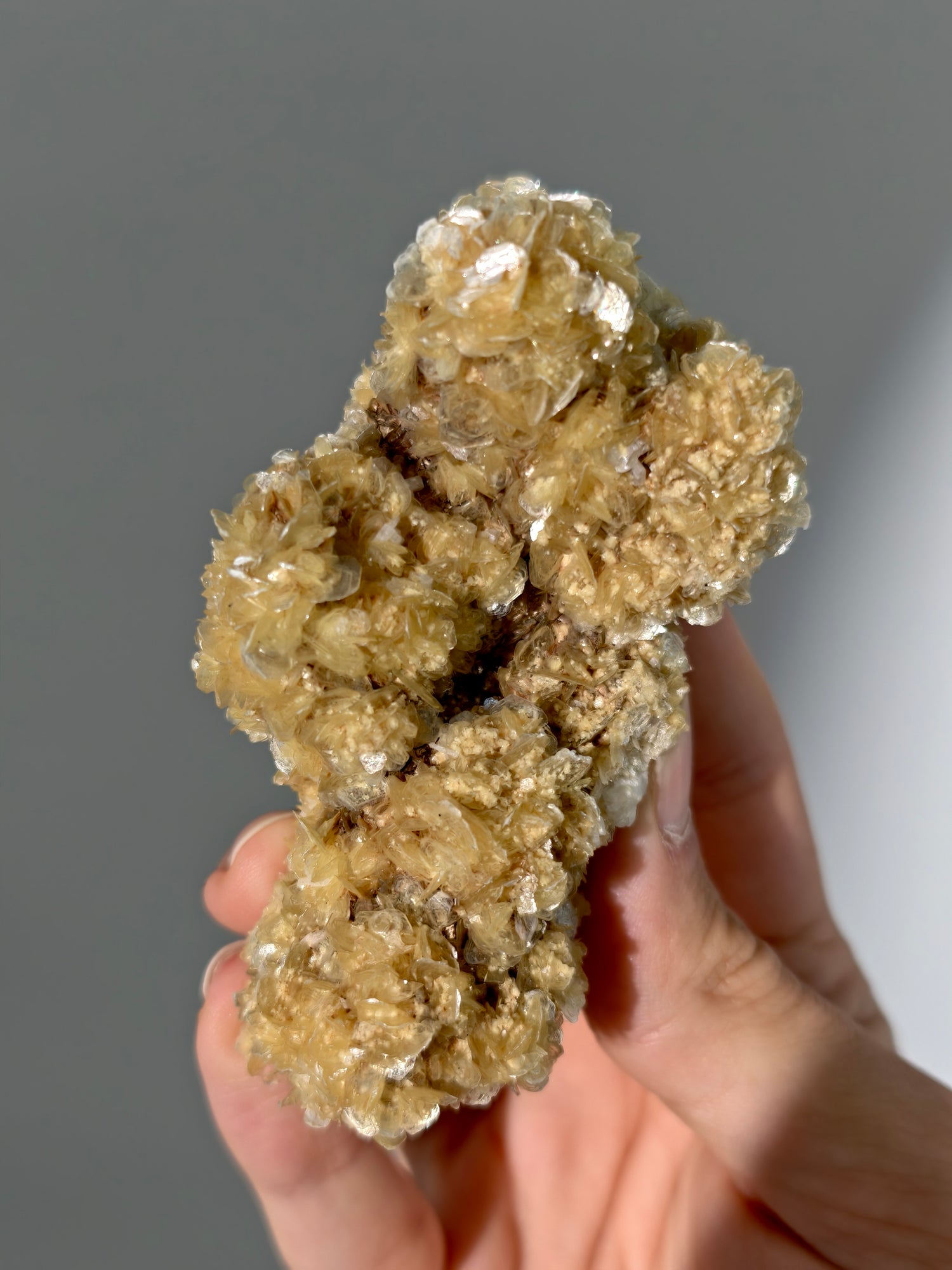 Goldgelbe Muskovit Stufe aus Brasilien
