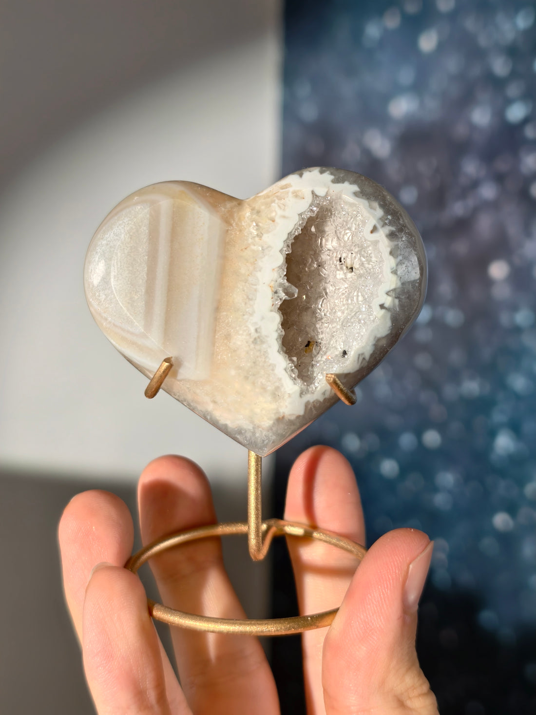 Druzy Achat Herz auf Goldständer