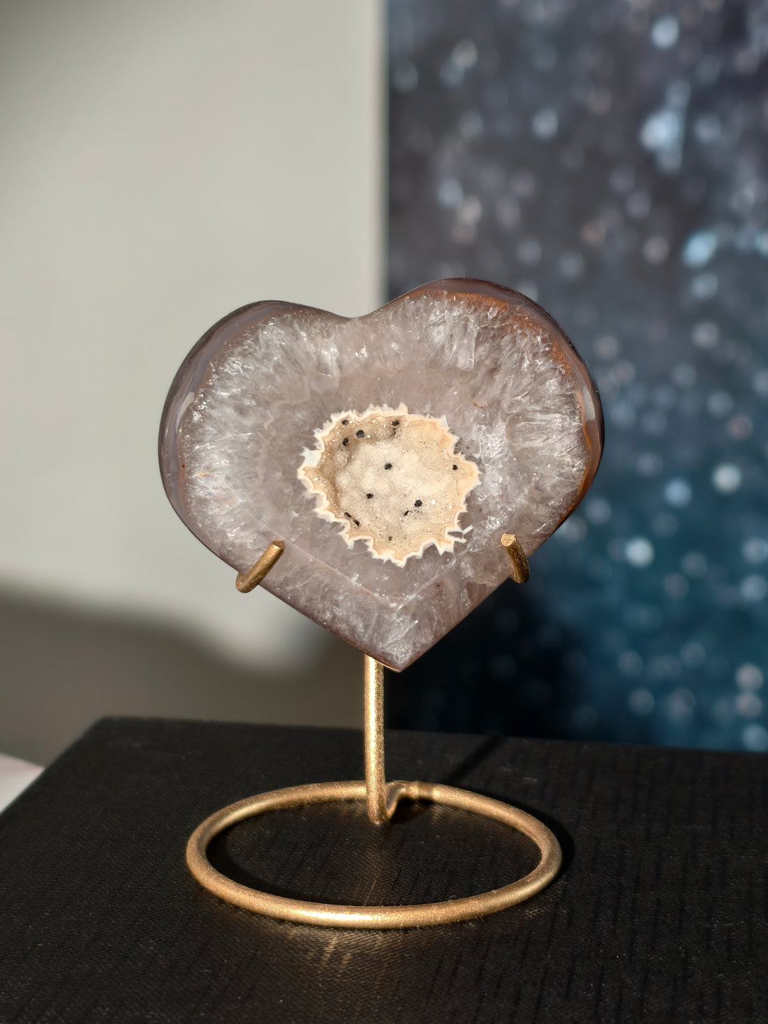 Druzy Achat Herz auf Goldständer