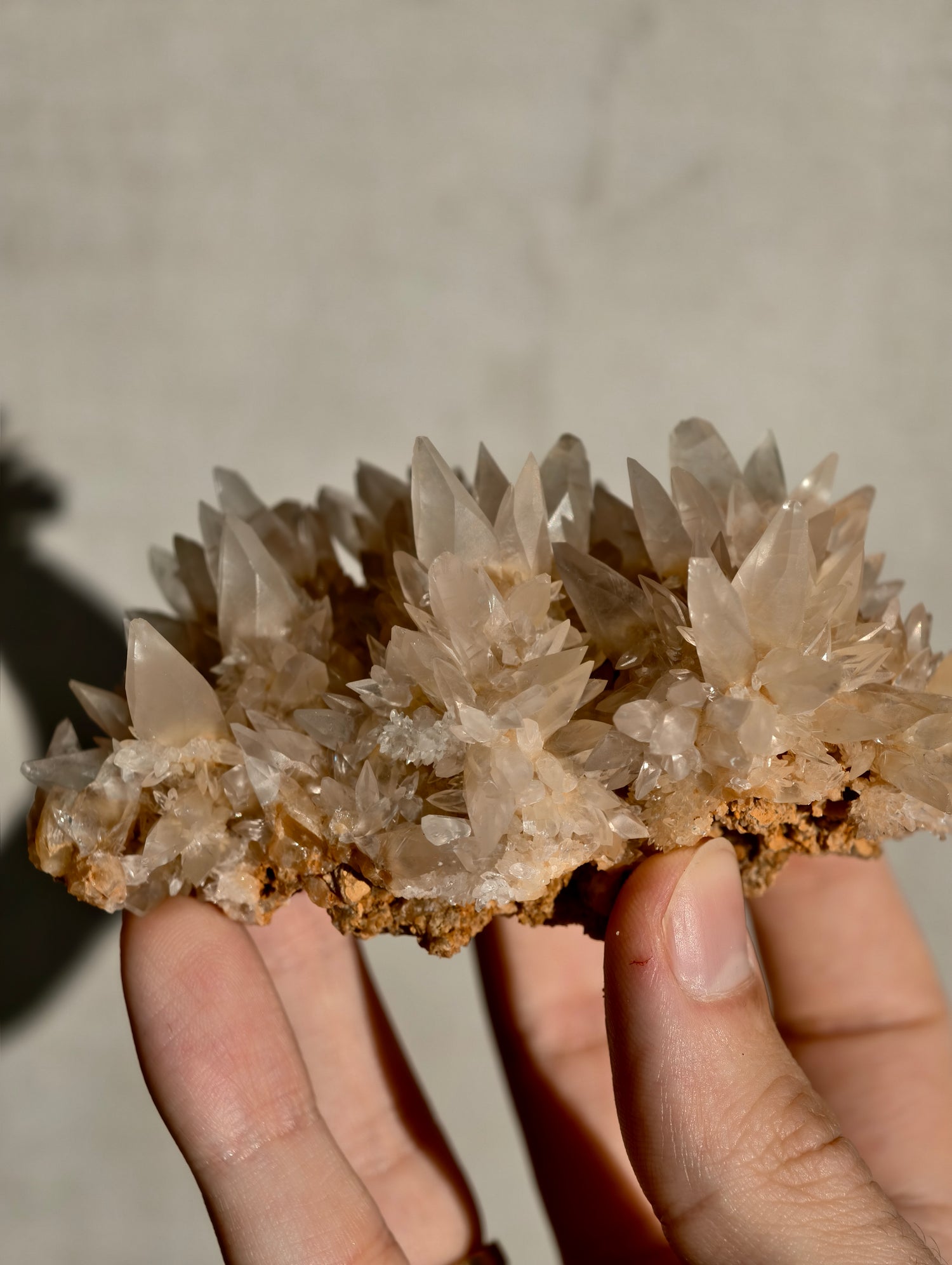 Ästhetische Calcit Spitzen Stufe aus Wenshan, China
