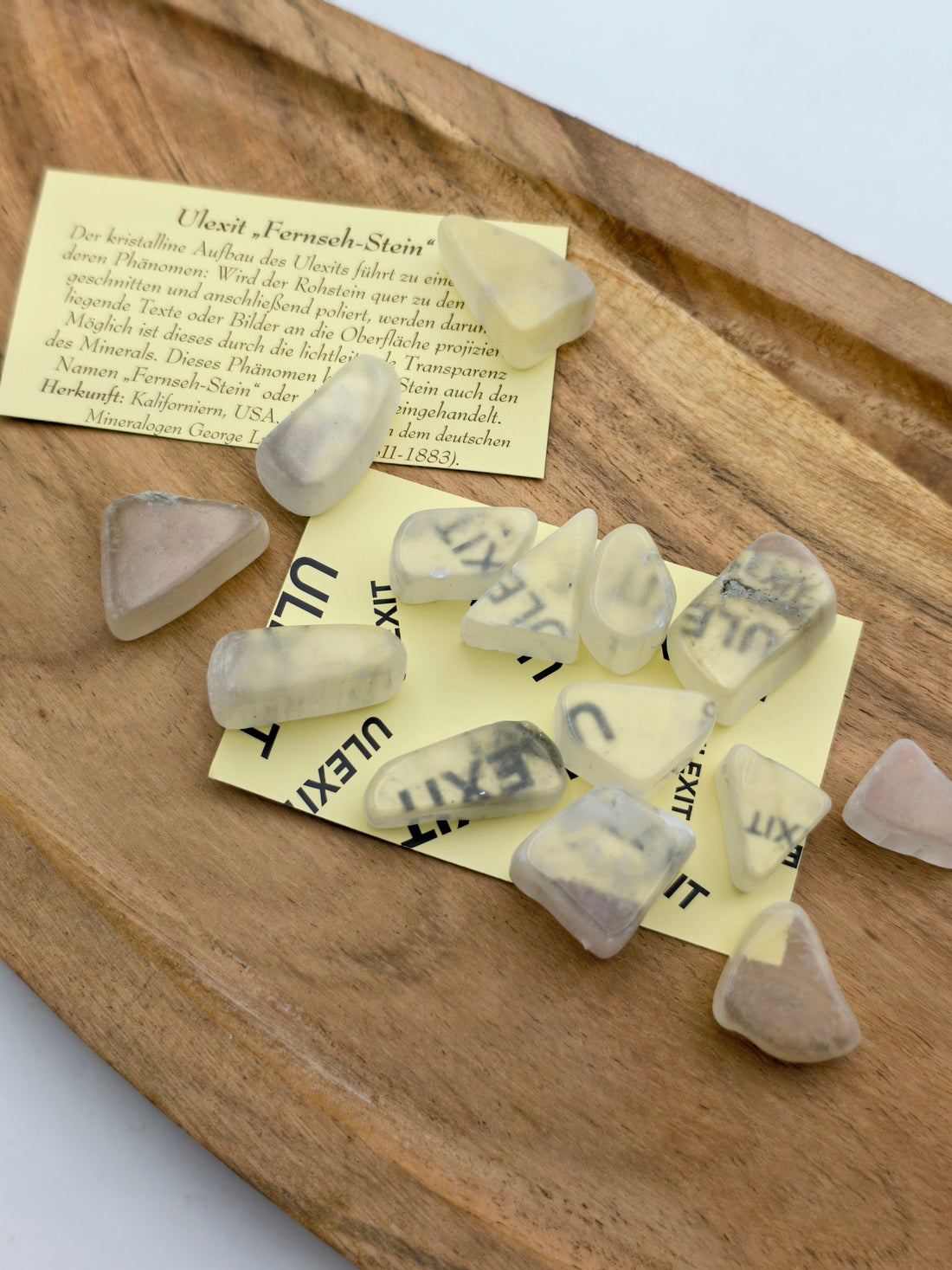 Ulexit TV-Stein / Fernsehstein geschliffen